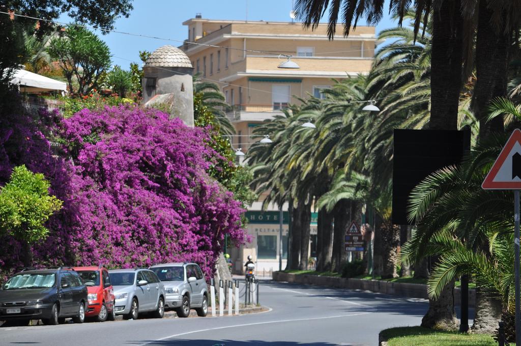 Hotel Boncardo Finale Ligure Exterior photo